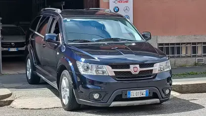 Usata Fiat Freemont 140 CV (102 kW) 2012 Blu SUV