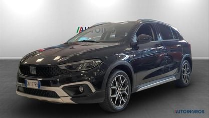 Usata Fiat Tipo Cross 101 CV (74 kW) 2022 Nero Berlina