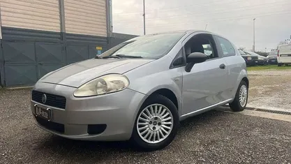 Usata Fiat Grande Punto Active 75 CV (55 kW) 2007 Utilitaria