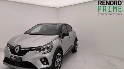 Usata Renault Captur Intens 101 CV (74 kW) 2023 Argento SUV