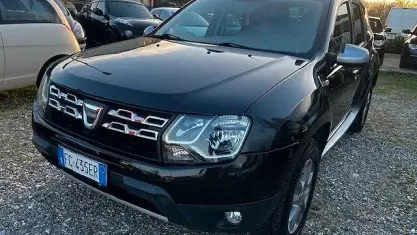 Usata Dacia Duster Lauréate 109 CV (80 kW) 2016 Nero SUV