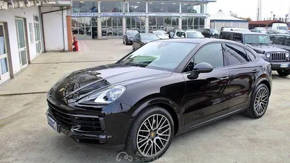 Usata 2020 Porsche Cayenne SUV | 75.900 €