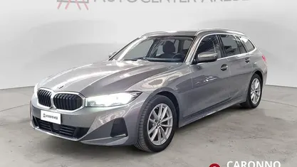 Grigio intermedio metallizzato Usata 2023 BMW 318 Efficient Dynamics Station wagon | 28.900 € (Ottimo prezzo)