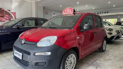 Usata Fiat Panda 75 CV (55 kW) 2015 Rosso Utilitaria