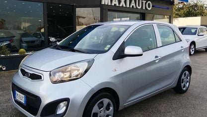 Usata Kia Picanto 69 CV (50 kW) 2012 Argento Utilitaria