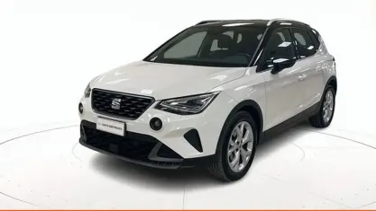 Usata Seat Arona FR 95 CV (69 kW) 2024 Bianco pastello SUV