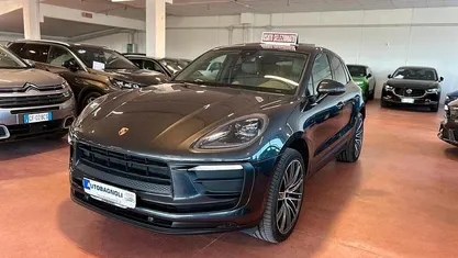 Grigio Usata 2022 Porsche Macan SUV | 61.500 € (Buon prezzo)