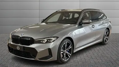 Usata BMW 320e M Sport 190 CV (139 kW) 2024 Grigio Station wagon