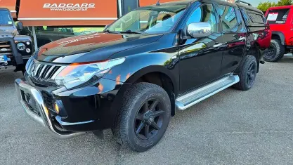Usata Mitsubishi L200 Invite 154 CV (113 kW) 2017 Nero Pick-up