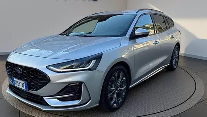 Usata Ford Focus ST-Line 125 CV (91 kW) 2023 Mondust silver Station wagon
