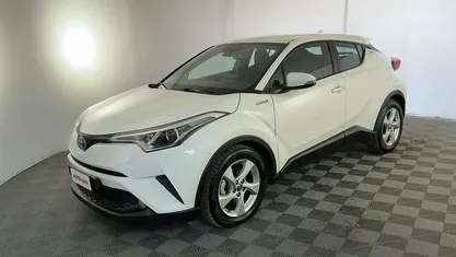 Occasion Toyota C-HR Active 98 ch (72 kW) 2019 Blanc SUV