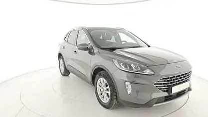 Usata Ford Kuga Titanium 120 CV (88 kW) 2024 Grigio scuro SUV