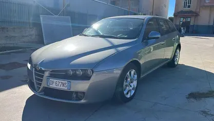 Usata Alfa Romeo 159 120 CV (88 kW) 2008 Gray Station wagon