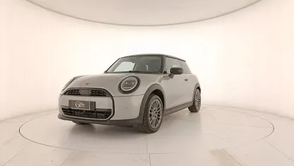 Usata Mini Cooper Classic 156 CV (114 kW) 2024 Grigio Utilitaria