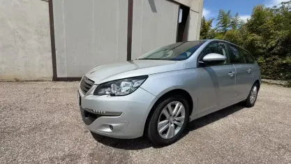 Usata Peugeot 308 Business-Line 116 CV (85 kW) 2015 Grigio Station wagon