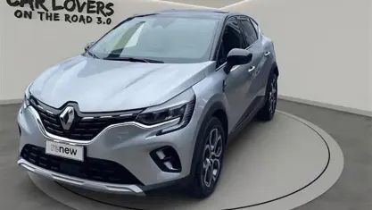 Käytetty Renault Captur Intens 101 HP (74 kW) 2023 Harmaa Katumaasturi
