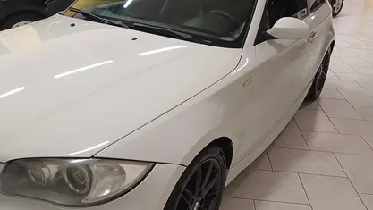 Usata BMW 118 143 CV (105 kW) 2008 Bianco Utilitaria