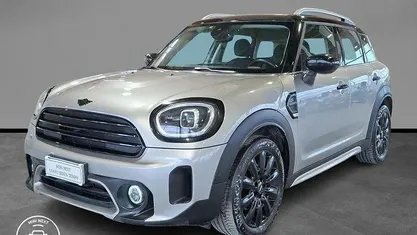 Begagnad Mini Cooper D Countryman Classic 150 HK (110 kW) 2023 Grå SUV