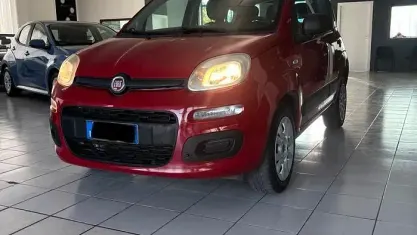 Usata Fiat Panda Lounge 80 CV (58 kW) 2013 Rosso Utilitaria