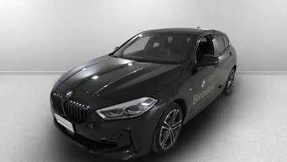 Usata 2024 BMW 118 Comfort Edition Due volumi | 35.250 € (Buon prezzo)