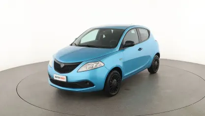 Usata Lancia Ypsilon 70 CV (51 kW) 2020 Blu