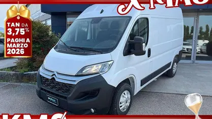 Bianco icy pastello Usata 2024 Citroën Jumper Business Class Monovolume | 23.400 € (Molto cara)