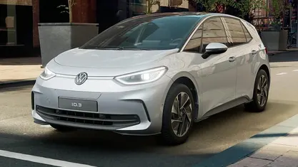 Nuova VW ID.3 Pro 169 kW (231 CV) 2025 Scale silver metallizzato nero Utilitaria