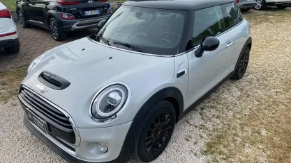 Usata Mini Cooper D 116 CV (85 kW) 2019 Grigio Utilitaria