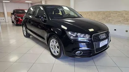 Nero Usata 2014 Audi A1 Sportback Ambition Due volumi | 8800 € (Ottimo prezzo)