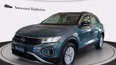 Petroleum blue Usata 2023 VW T-Roc Life SUV | 26.900 € (Buon prezzo)