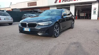 Usata BMW 520 M Sport 190 CV (139 kW) 2022 Gray Station wagon