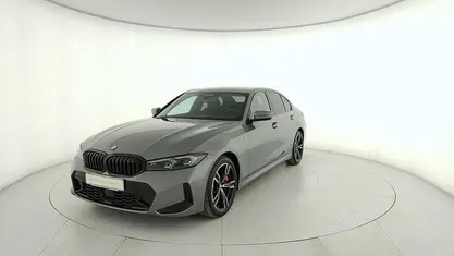 Usata BMW 320e M Sport 190 CV (139 kW) 2025 Grigio Berlina