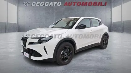 Bianco Usata 2025 Alfa Romeo Junior SUV | 23.296 € (Super prezzo)