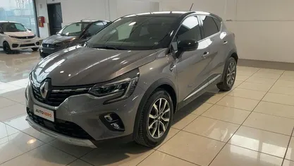 Grigio Usata 2021 Renault Captur Intens SUV | 16.499 € (Buon prezzo)