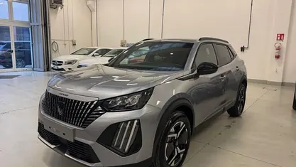 Grigio Nuova 2025 Peugeot 2008 Allure SUV | 21.900 € (Buon prezzo)
