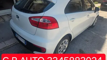 Usata Kia Rio 85 CV (62 kW) 2016 Bianco Utilitaria