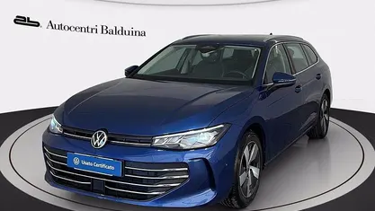 Blue reef metalizzato Usata 2024 VW Passat Business Tre volumi | 33.900 € (Cara)