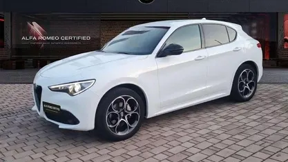 Usata 2023 Alfa Romeo Stelvio Veloce SUV | 34.900 € (Buon prezzo)