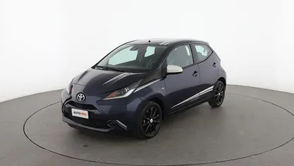 Usata Toyota Aygo X-play 70 CV (51 kW) 2018 Blu Utilitaria