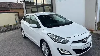 Usata Hyundai i30 Comfort 110 CV (80 kW) 2013 Bianco Station wagon