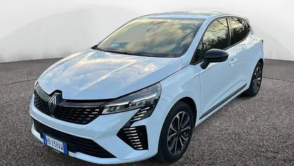 Usata 2025 Renault Clio V Techno Due volumi | 20.200 € (Buon prezzo)