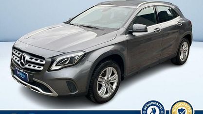 Käytetty Mercedes GLA200 136 HP (100 kW) 2019 Harmaa Katumaasturi