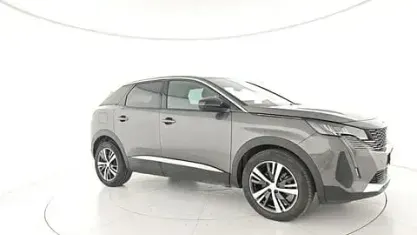 Usata Peugeot 3008 Allure 131 CV (96 kW) 2024 Gray SUV