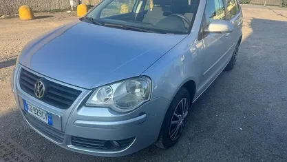 Usata VW Polo 64 CV (47 kW) 2006 Argento Utilitaria