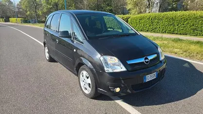 Usata Opel Meriva 101 CV (74 kW) 2011 Nero Monovolume