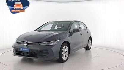 Usata VW Golf VIII Life 116 CV (85 kW) 2025 Dolphin grey metallizzato Berlina