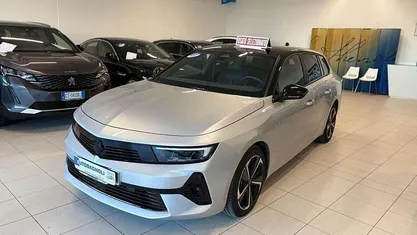 Argento Usata 2025 Opel Astra Station wagon | 24.500 € (Ottimo prezzo)