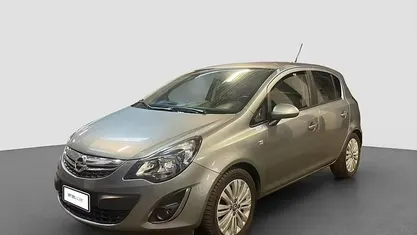 Usata Opel Corsa Edition 86 CV (63 kW) 2013 Utilitaria