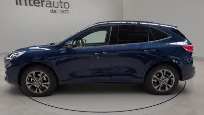 Usata Ford Kuga ST-Line X 225 CV (165 kW) 2023 Blu blazer SUV