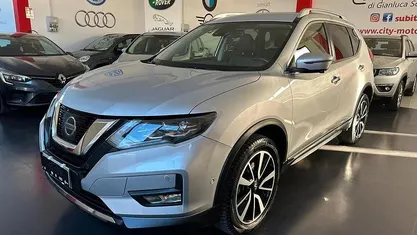 Usata Nissan X-Trail Tekna 176 CV (129 kW) 2018 Grigio SUV